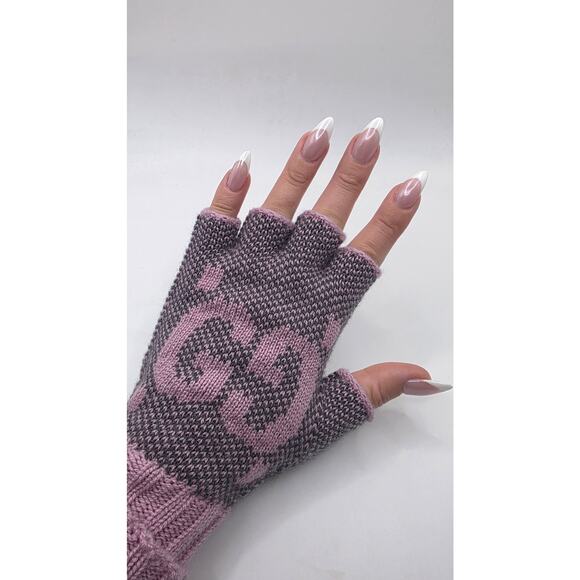 Gucci Light Purple Grey Cashmere GG Fingerless Gloves S sz - Picture 11 of 12